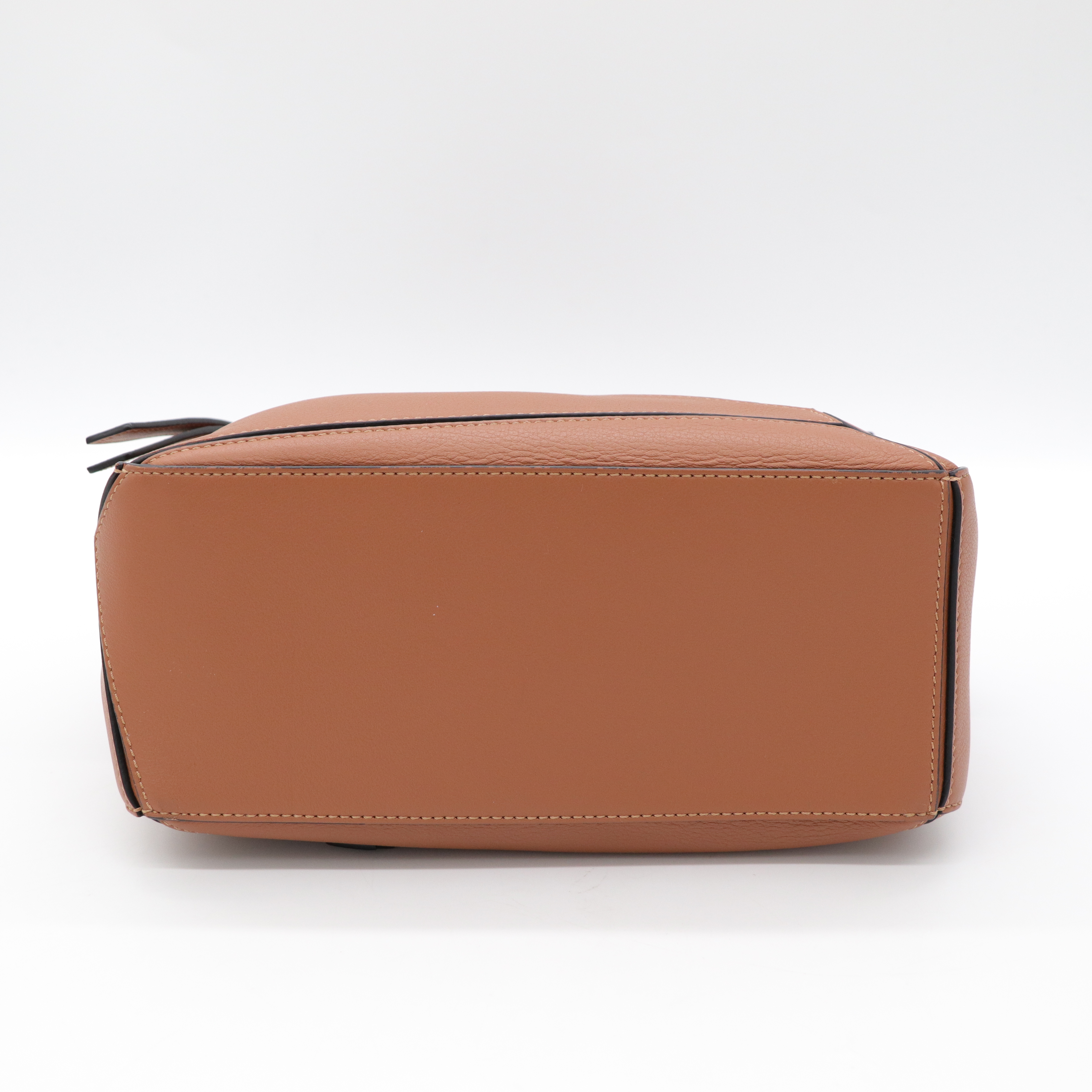 Loewe 羅威 Puzzle  焦糖色 小號 肩背包-5