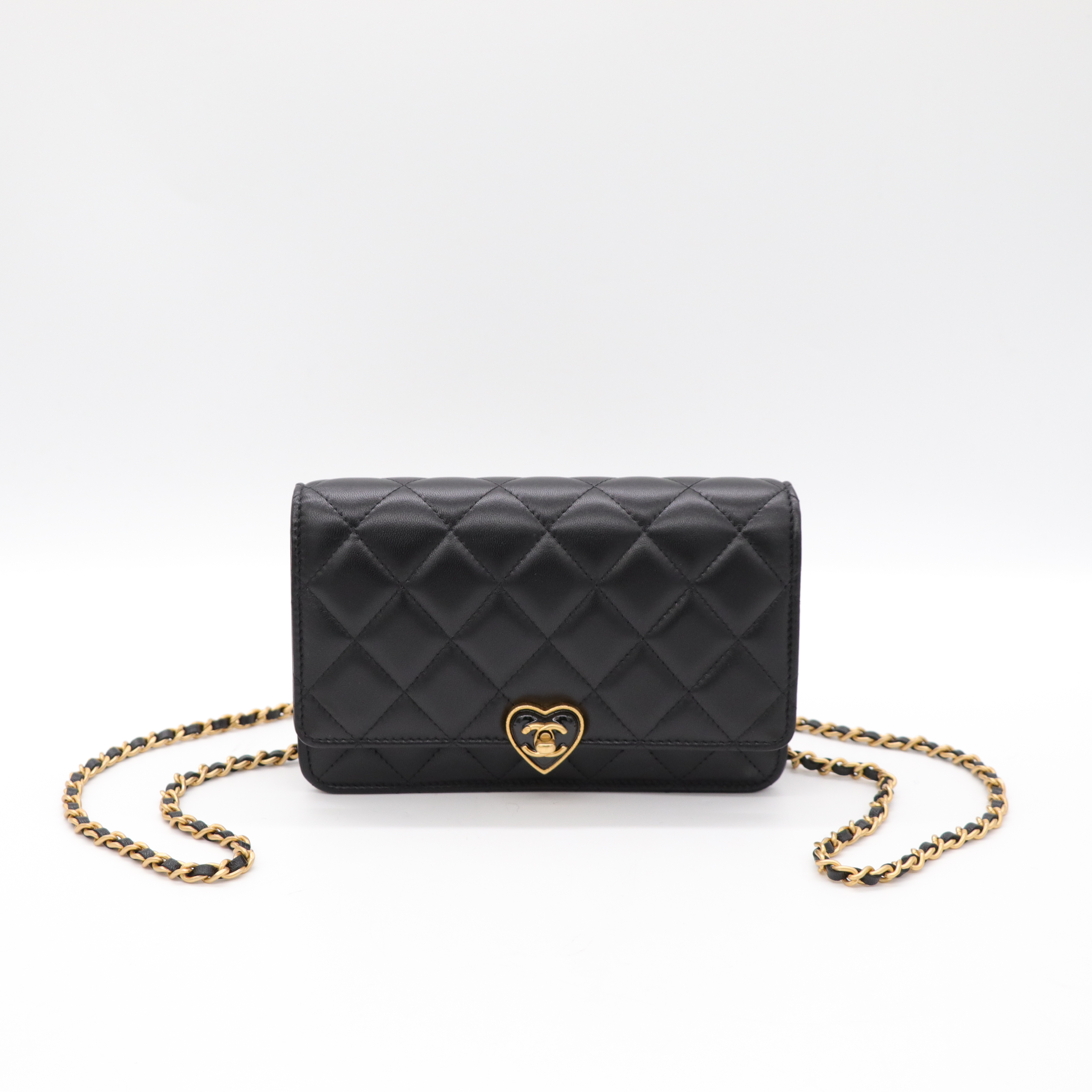 Chanel香奈兒 愛心琺瑯 小羊皮 woc 斜背包-1