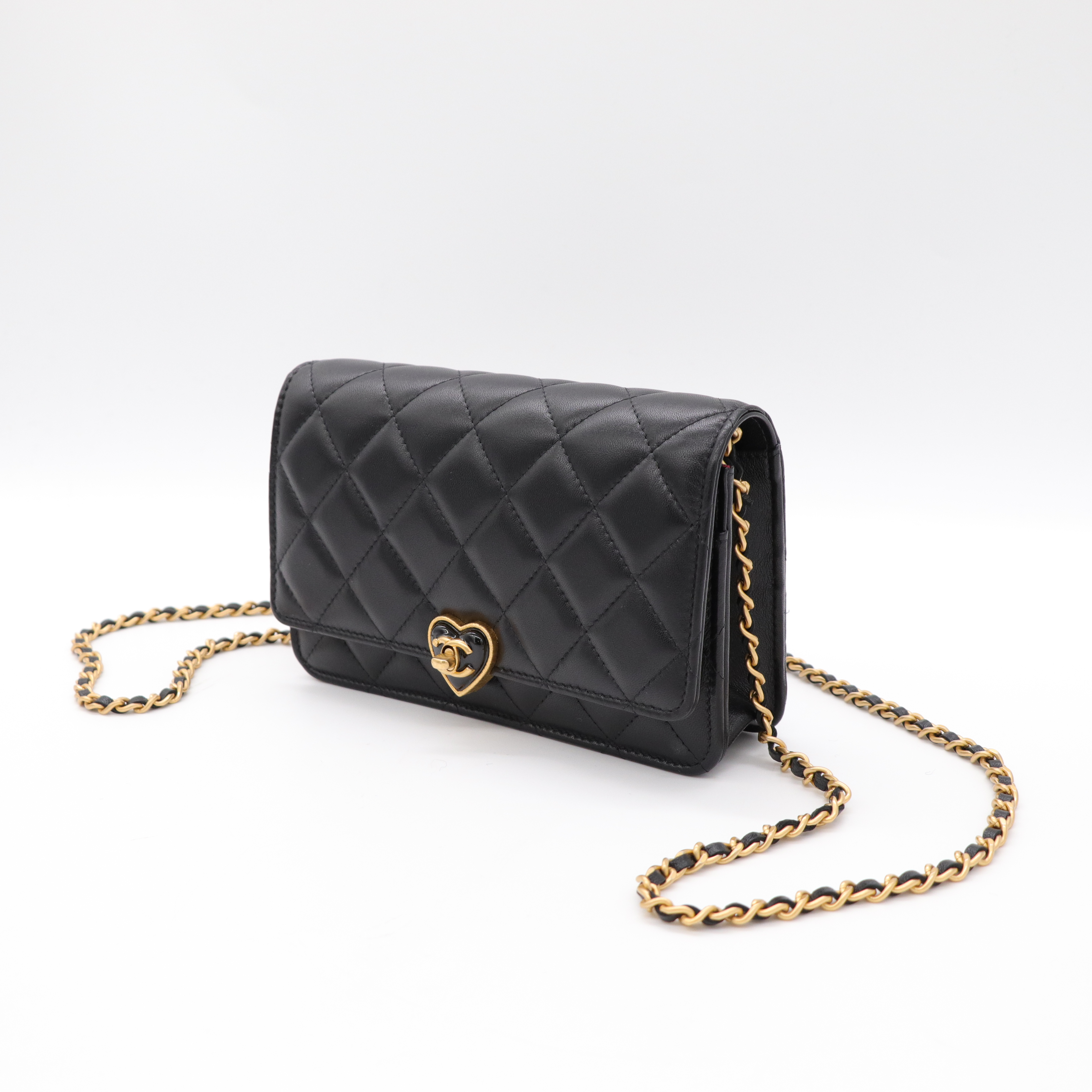 Chanel香奈兒 愛心琺瑯 小羊皮 woc 斜背包-3