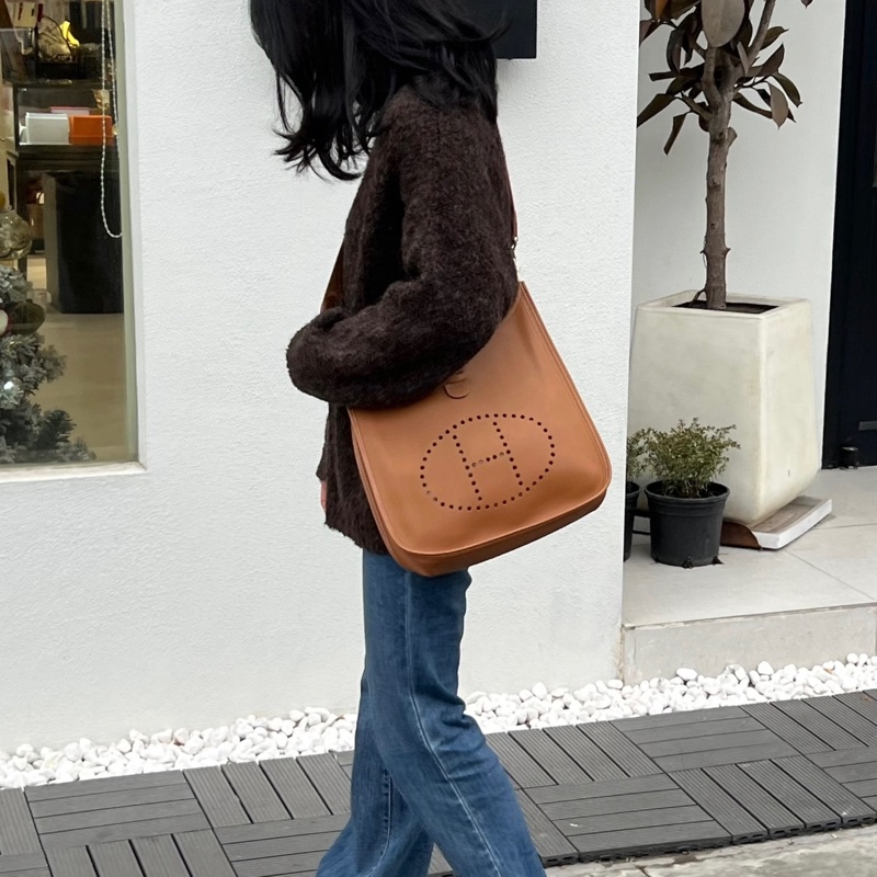 「JL精品代購」9新 Hermes 愛馬仕 evelyne 33棕銀-1