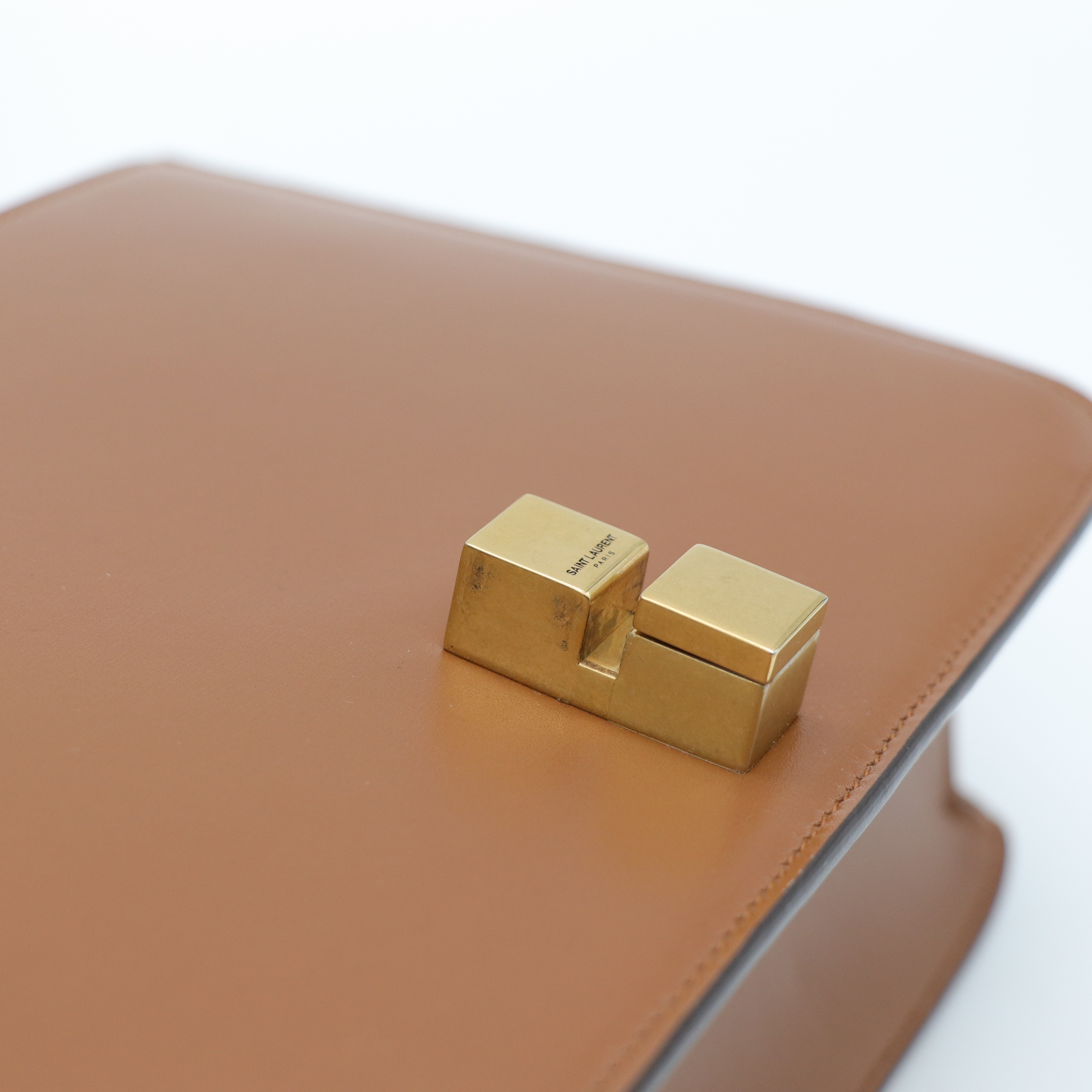 Saint Laurent 聖羅蘭 Carre 牛皮 金釦 焦糖色 肩背袋-11