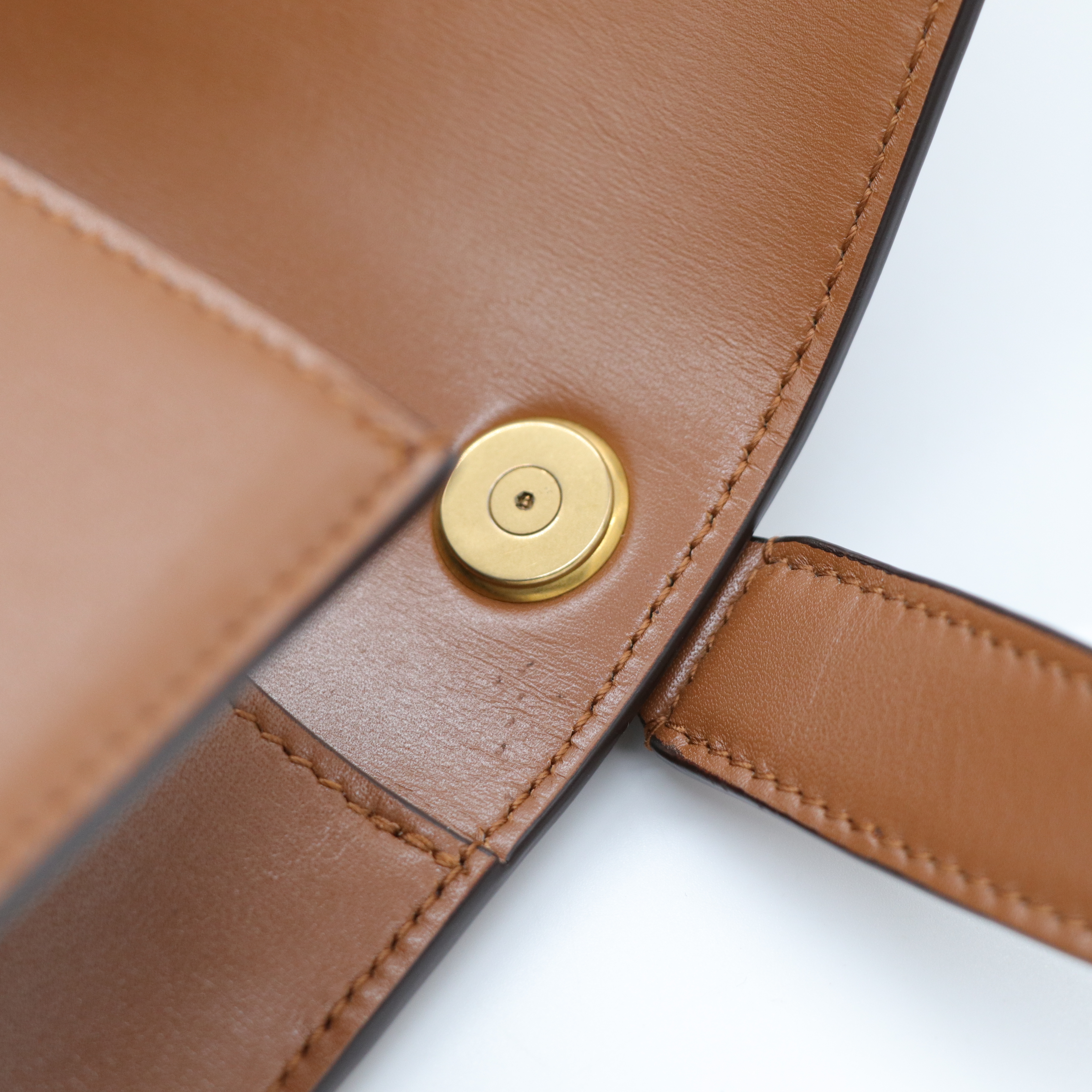 Saint Laurent 聖羅蘭 Carre 牛皮 金釦 焦糖色 肩背袋-14