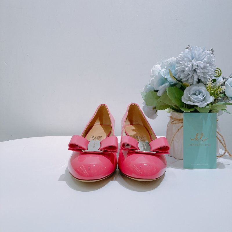 TW4825	Salvatore Ferragamo 菲拉格慕經典蝴蝶結小高跟鞋 Vara Bow Detailed Pumps Hot Pink Size 6.5-1