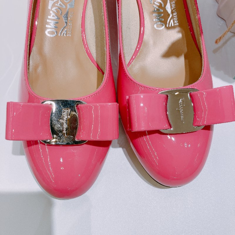 TW4825	Salvatore Ferragamo 菲拉格慕經典蝴蝶結小高跟鞋 Vara Bow Detailed Pumps Hot Pink Size 6.5-5