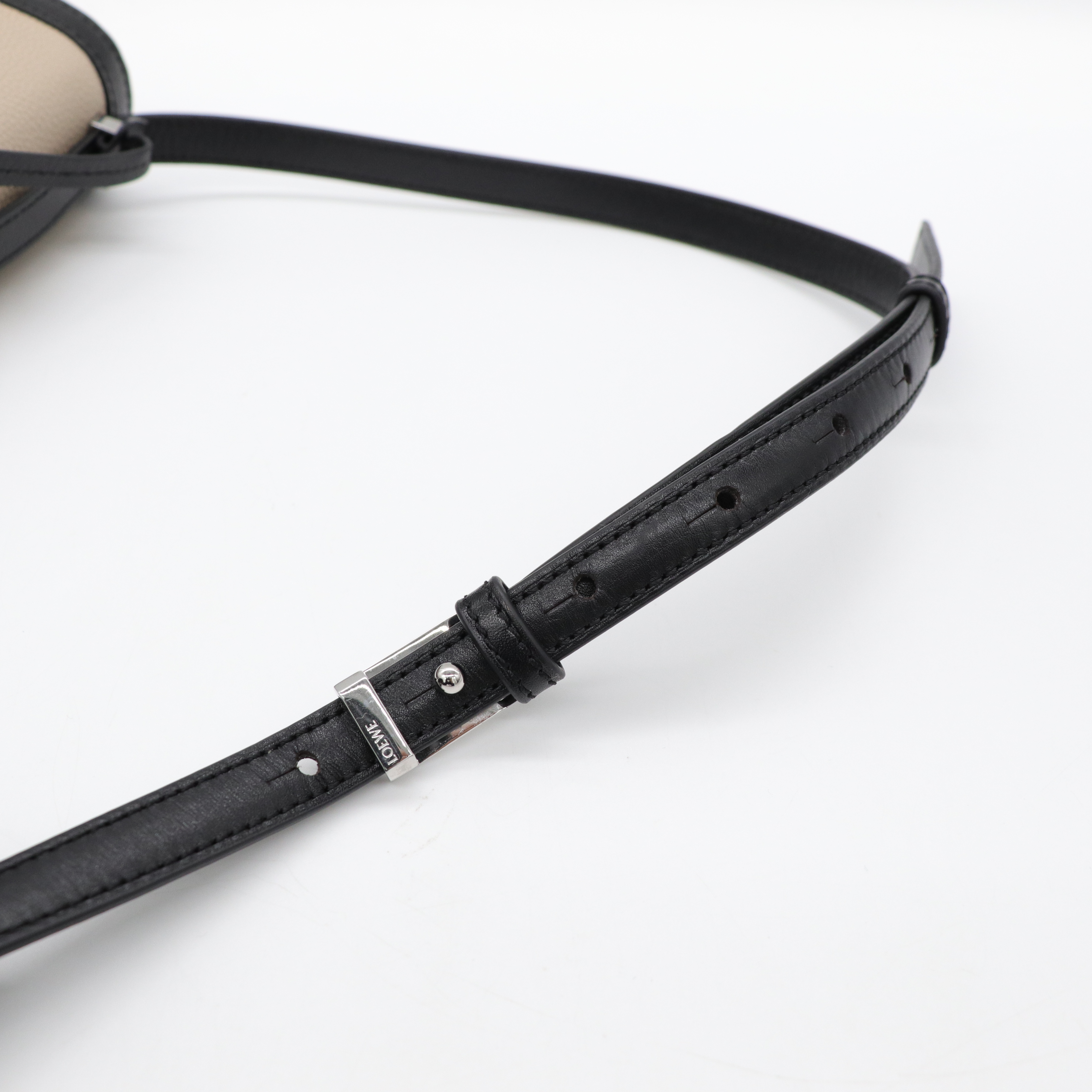 Loewe 羅威 Barcelona 卡其色 黑色 肩背包-15