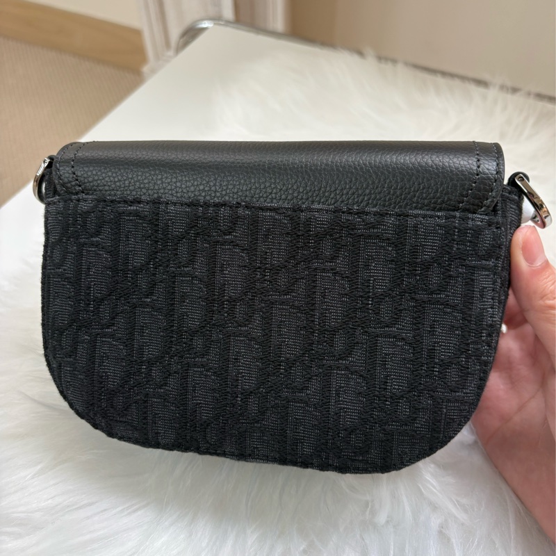 迪奧Dior迷你 Saddle 翻蓋郵差包 黑色-3