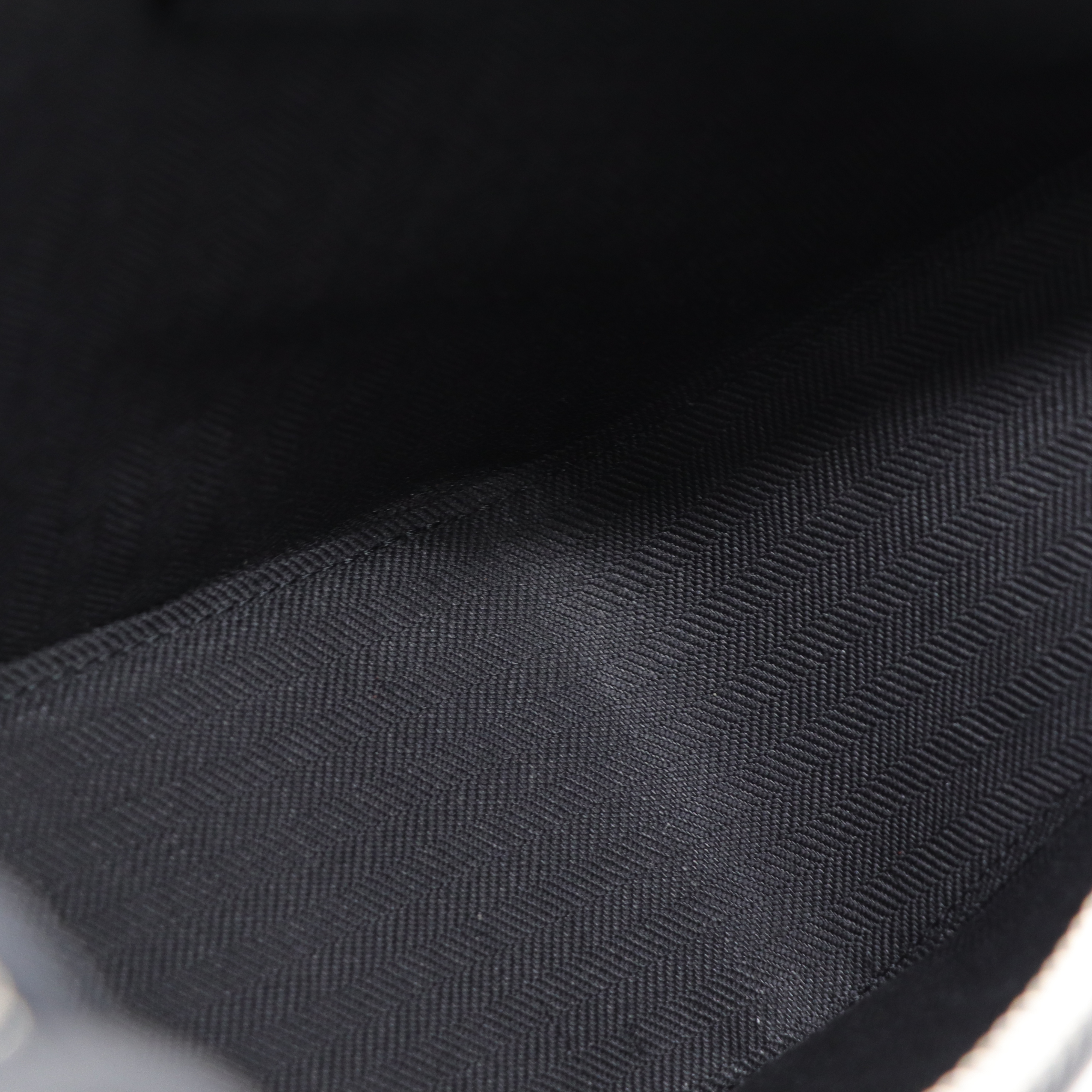 Loewe 羅威 mini Hammock Hobo 黑色 肩背包-11