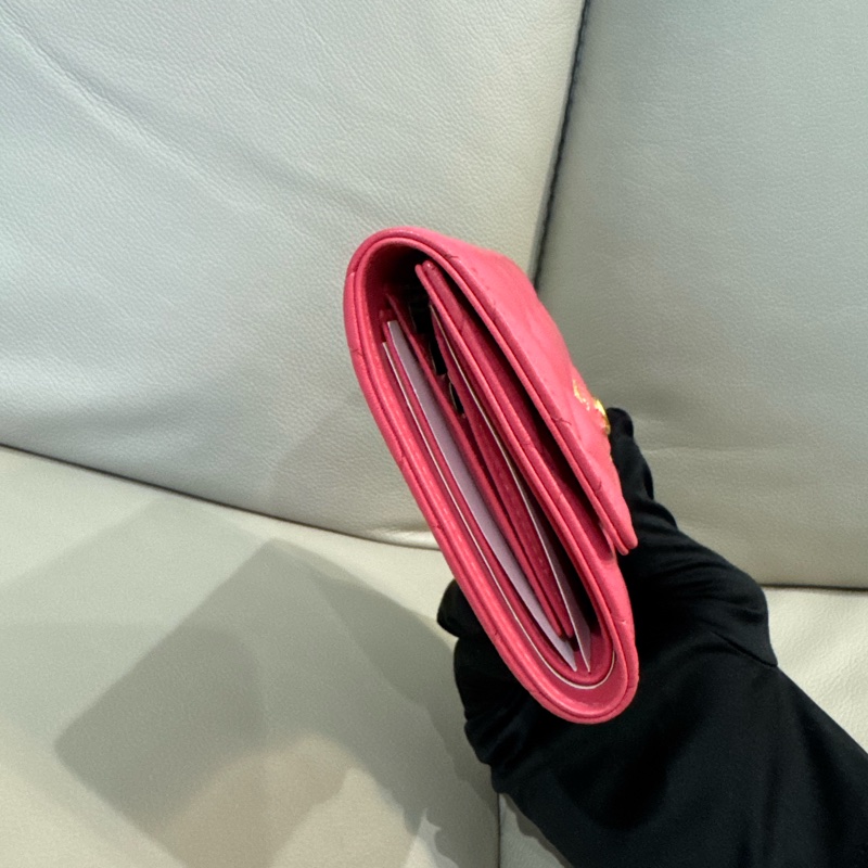 Chanel 香奈兒 粉色愛心琺瑯釦短夾/全新閒置美品-4