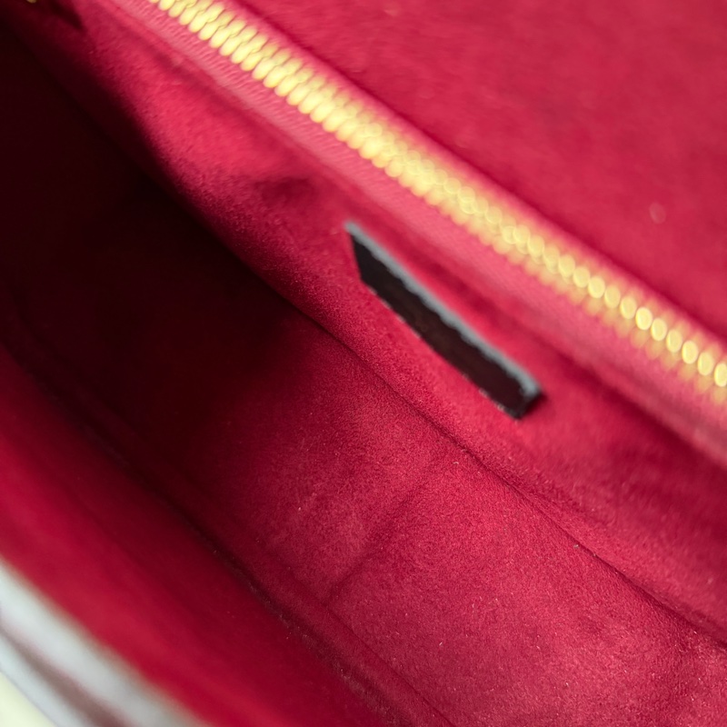 LV Passy 新款郵差包 晶片款 絕版-11