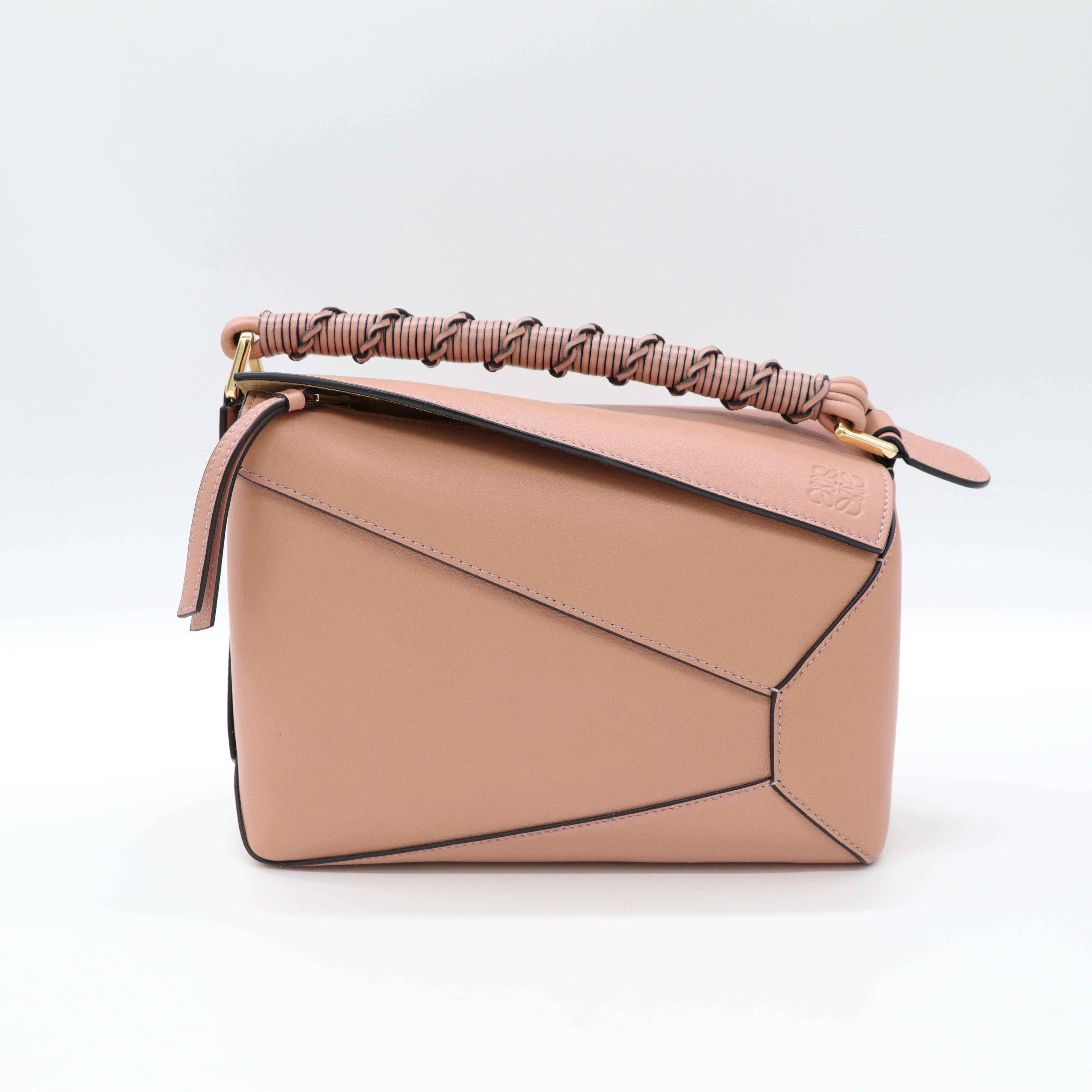 Loewe 羅威 Puzzle Edge 小號 藤編手把 灰粉色 肩背包-1