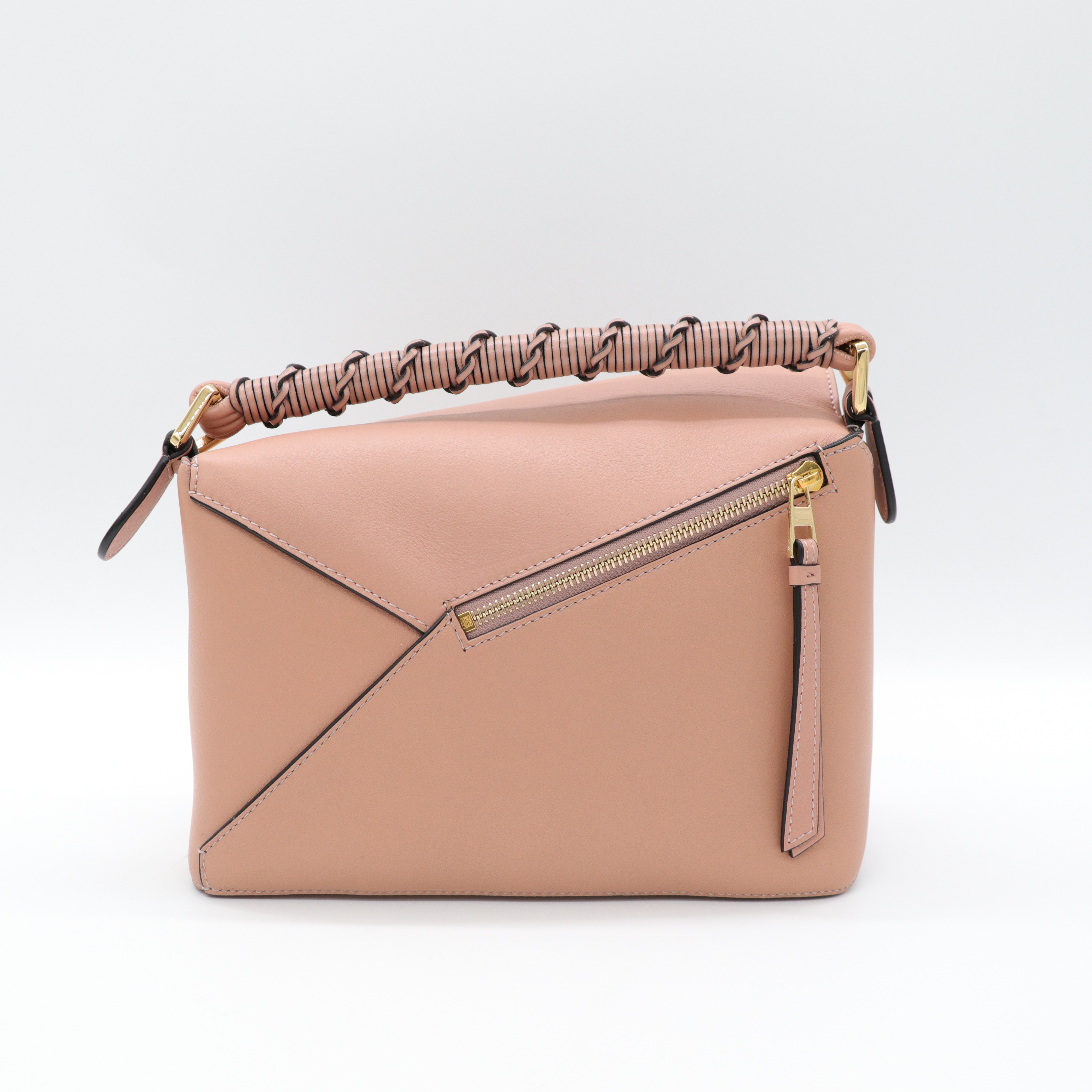 Loewe 羅威 Puzzle Edge 小號 藤編手把 灰粉色 肩背包-4