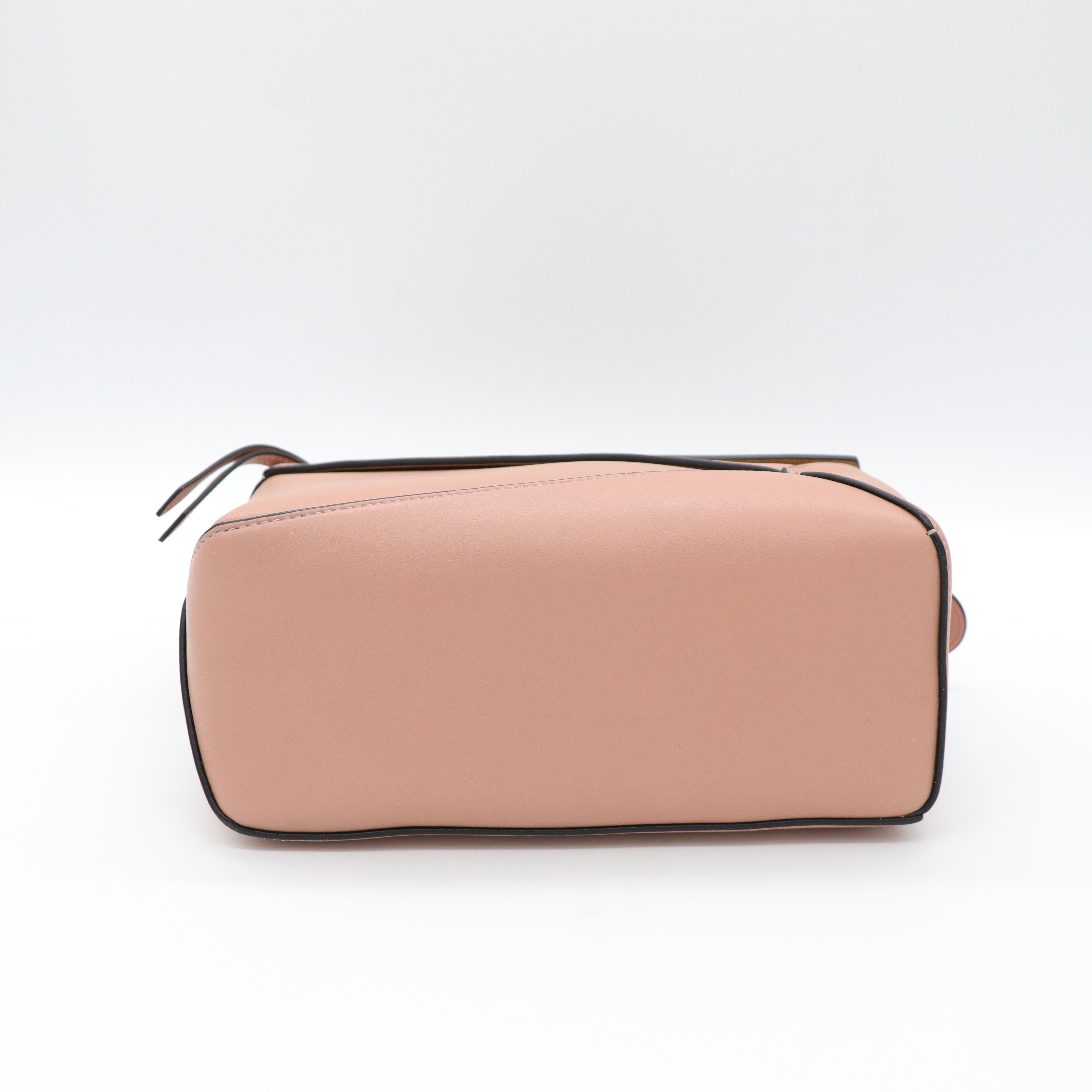 Loewe 羅威 Puzzle Edge 小號 藤編手把 灰粉色 肩背包-6