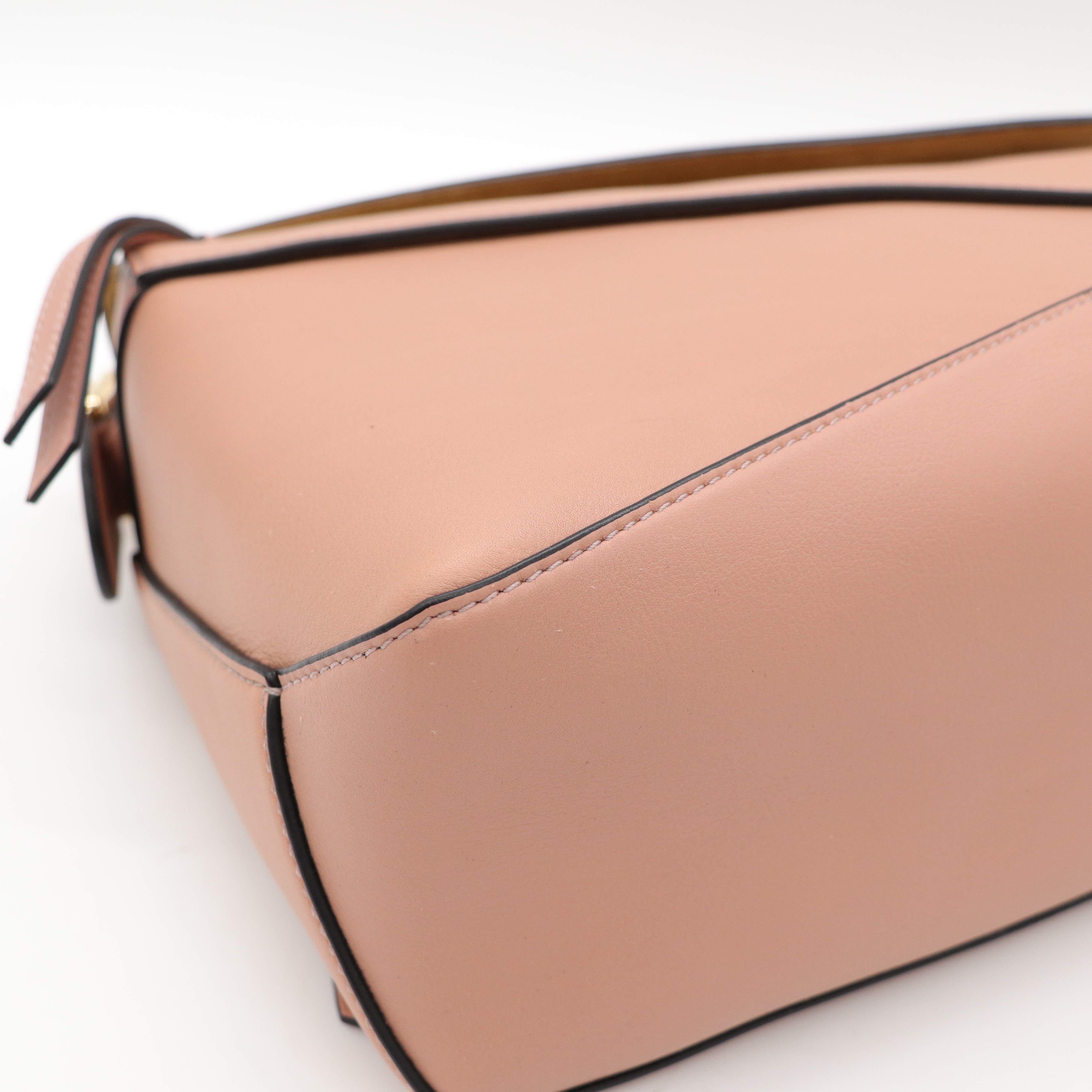 Loewe 羅威 Puzzle Edge 小號 藤編手把 灰粉色 肩背包-7