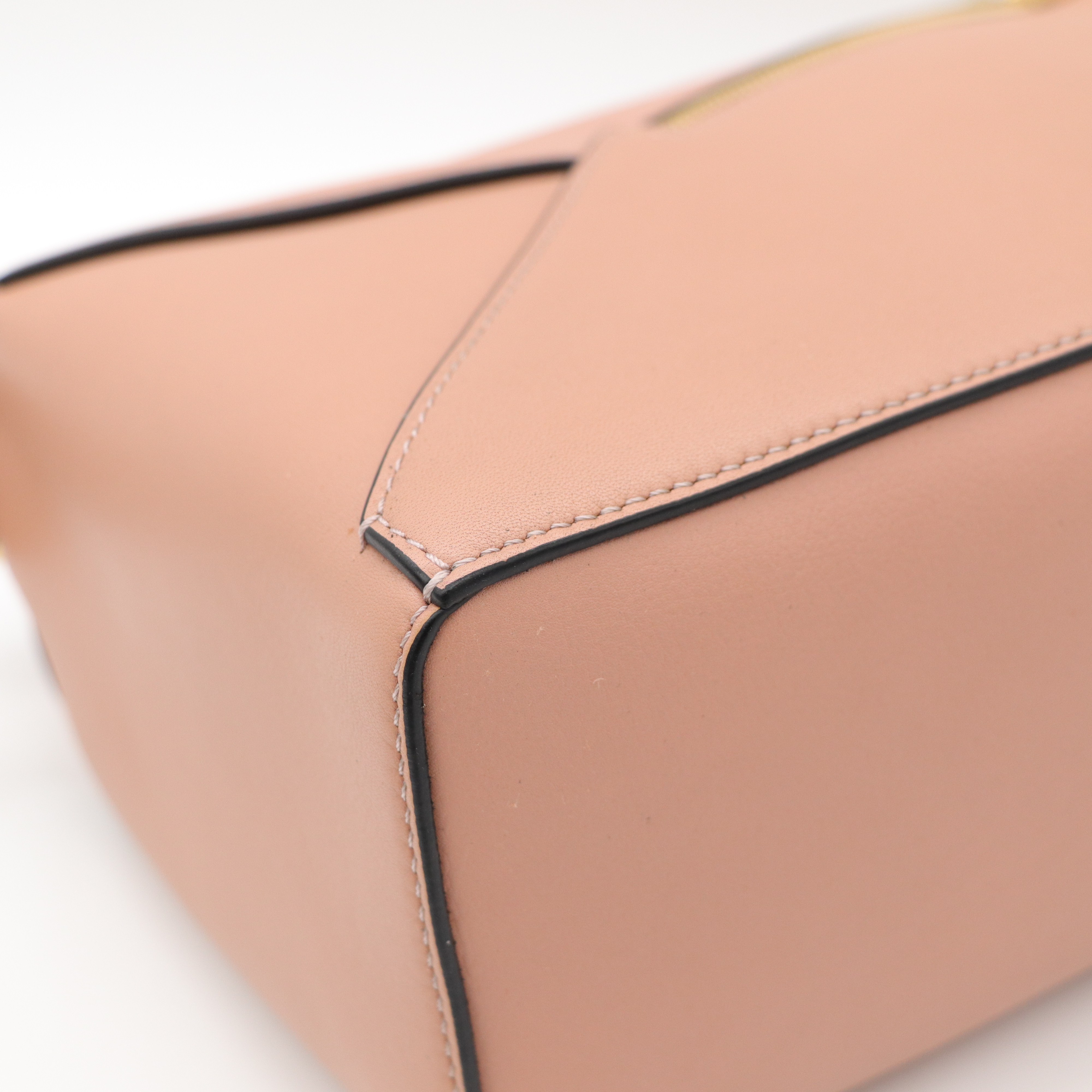 Loewe 羅威 Puzzle Edge 小號 藤編手把 灰粉色 肩背包-8