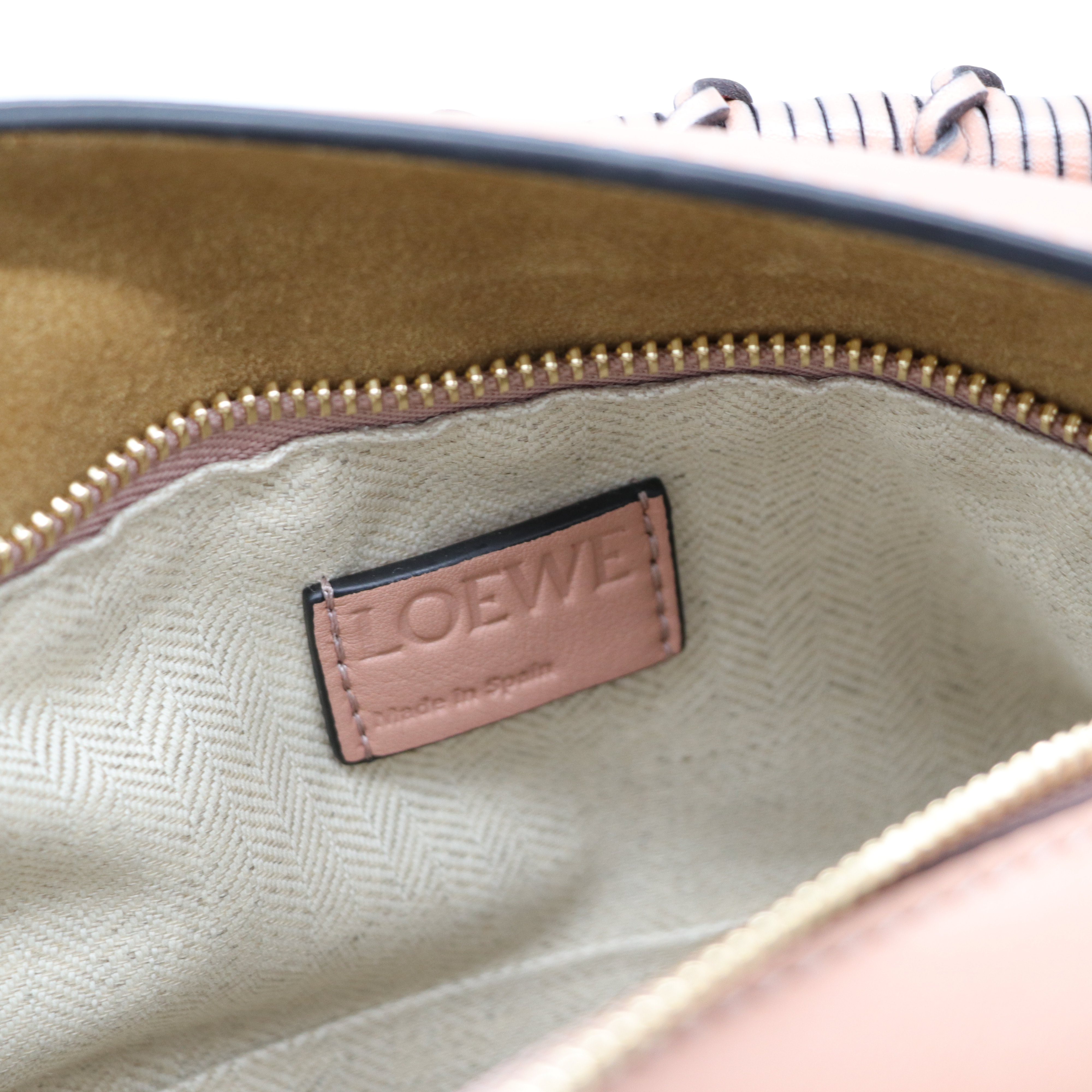 Loewe 羅威 Puzzle Edge 小號 藤編手把 灰粉色 肩背包-12