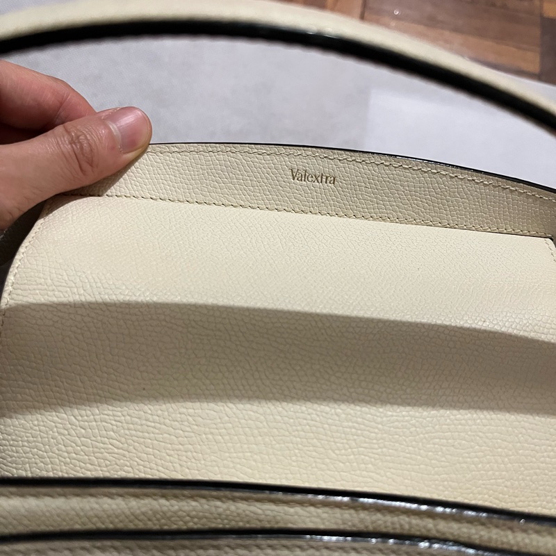 (官方已停產）valextra brera medium bag 中號 奶白色-1