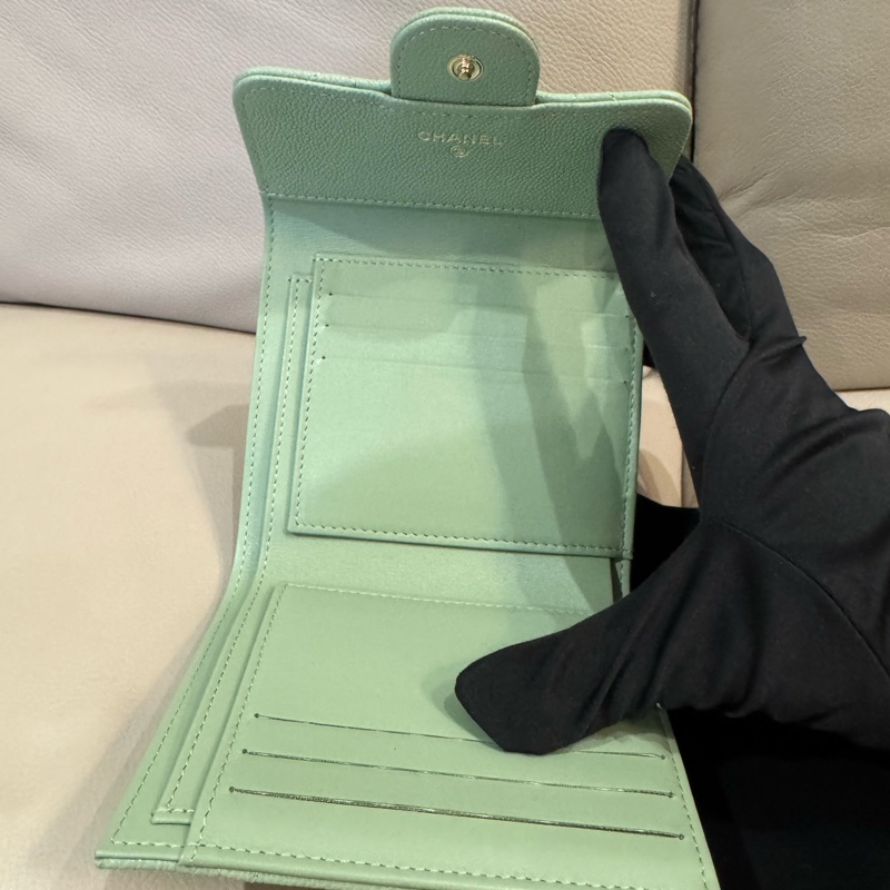 Chanel 香奈兒 乳木果油綠短夾/99新美品-4