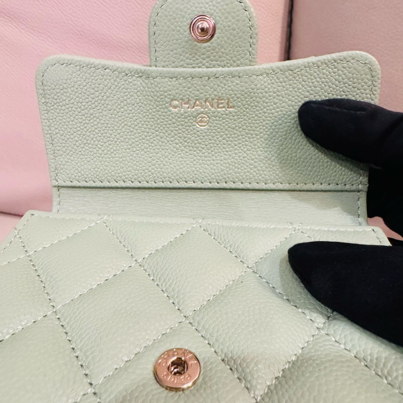 Chanel 香奈兒 乳木果油綠短夾/99新美品-6