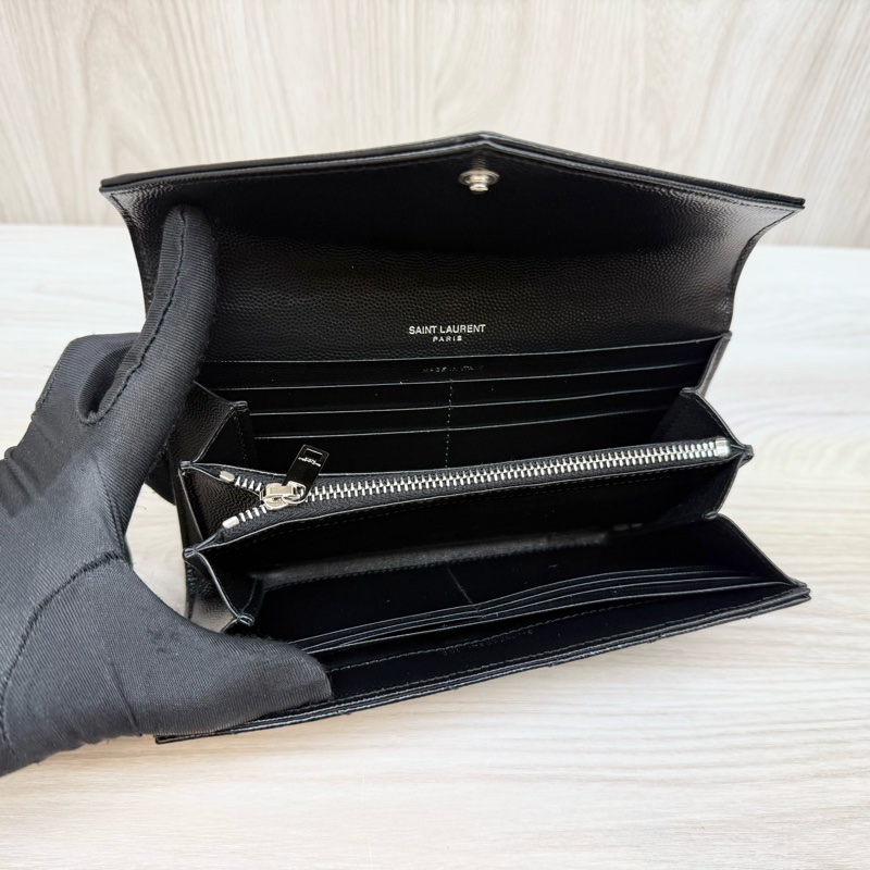 YSL黑銀魚子醬牛皮信封長夾372264-9