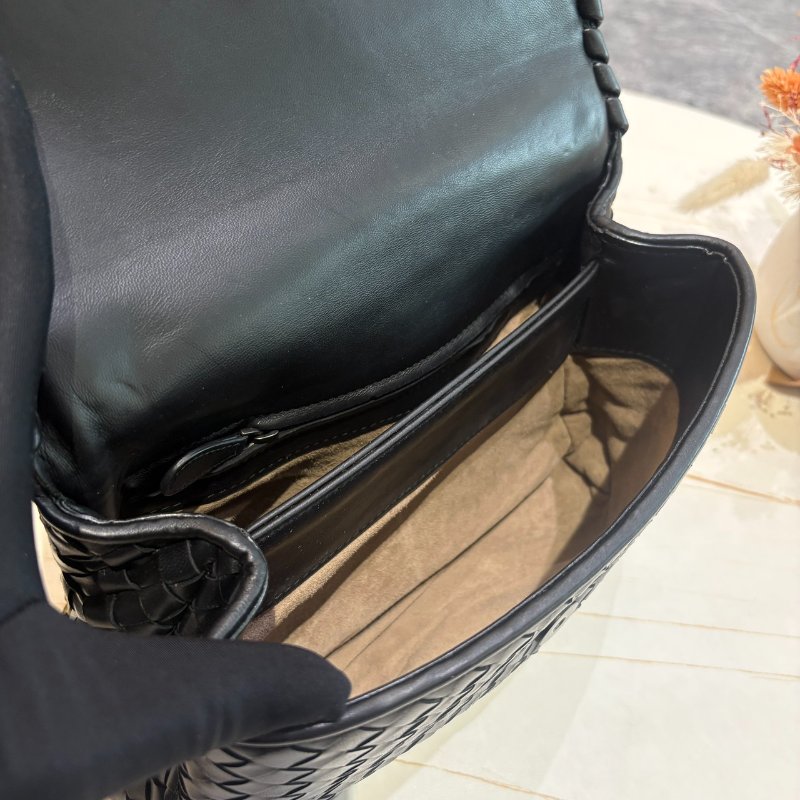 *SHIHNA名牌精品* BOTTEGA VENETA 編織斜背/肩背包-7