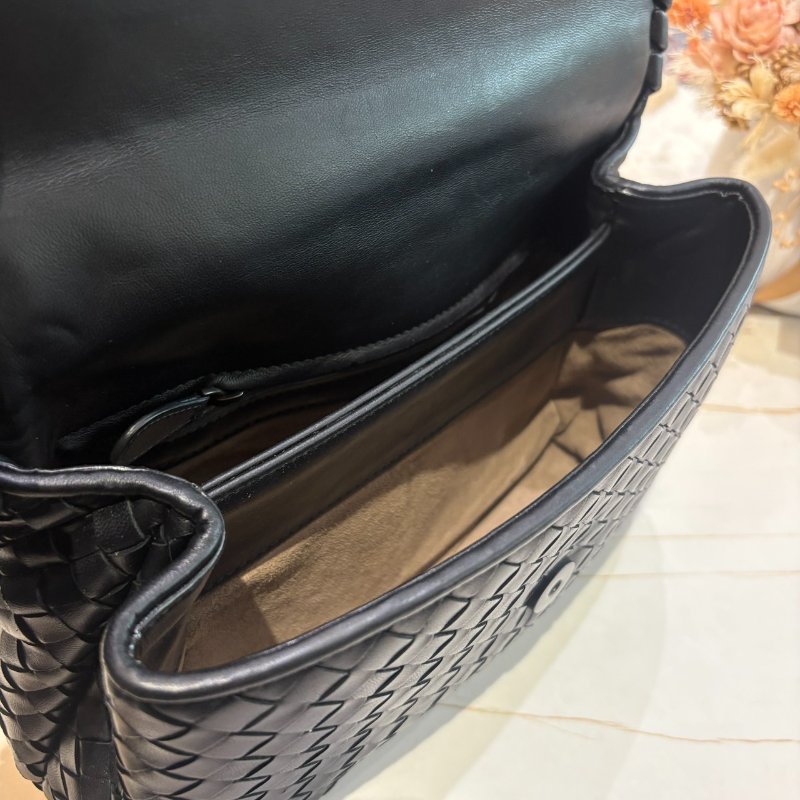 *SHIHNA名牌精品* BOTTEGA VENETA 編織斜背/肩背包-8