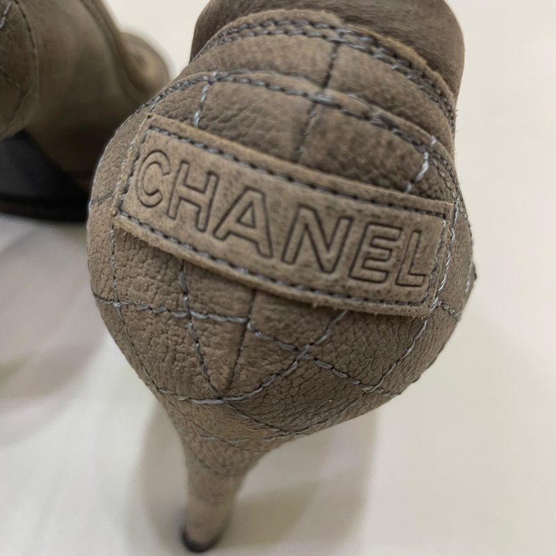 Chanel 菱格紋高跟鞋-8