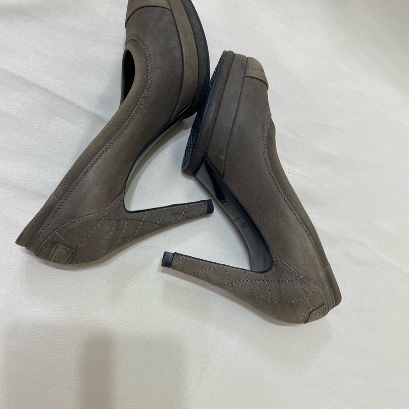 Chanel 菱格紋高跟鞋-16