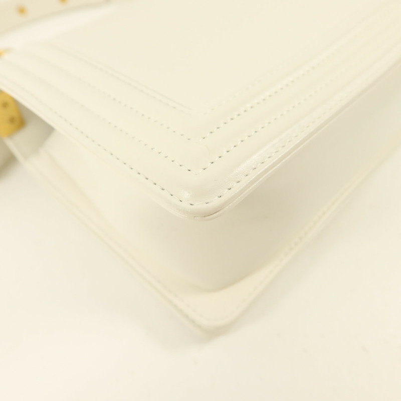 CHANEL 牛皮皮革Mini Boy鏈帶肩背袋-16