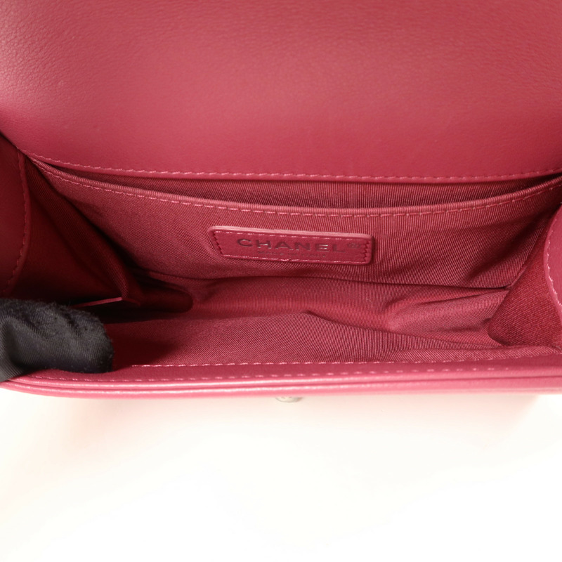 CHANEL 牛皮皮革Boy 20鏈帶肩背袋-4