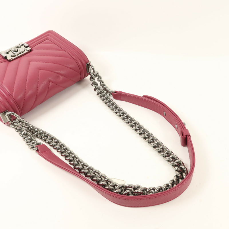 CHANEL 牛皮皮革Boy 20鏈帶肩背袋-9