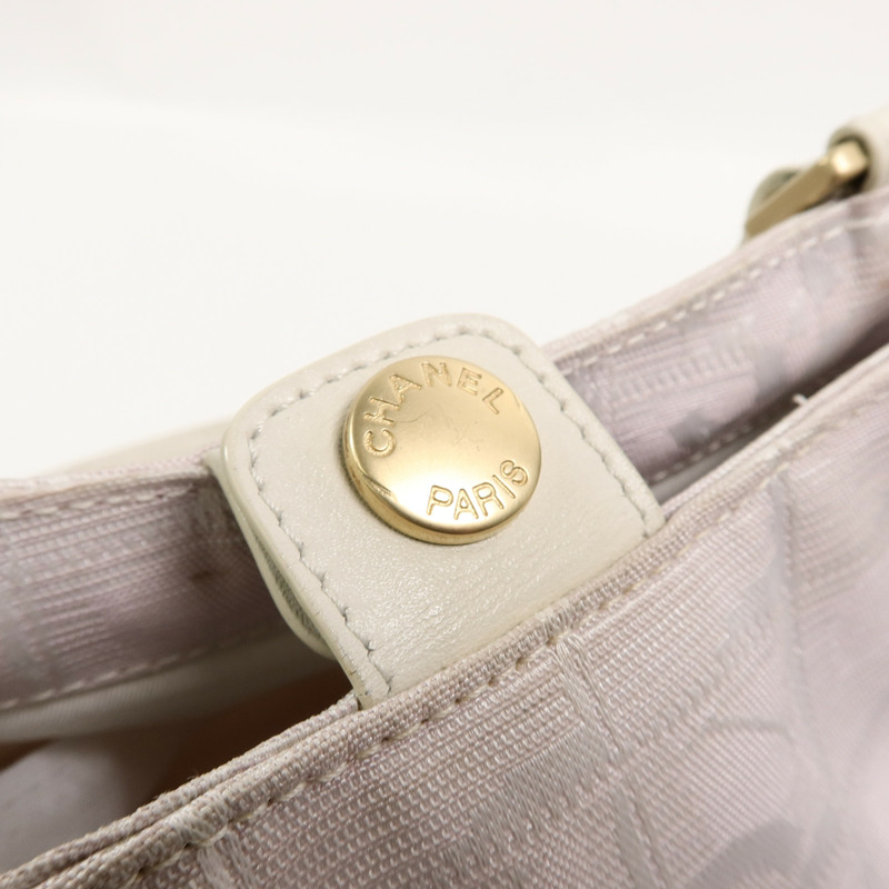 CHANEL 尼龍New Travel Line肩背袋-9