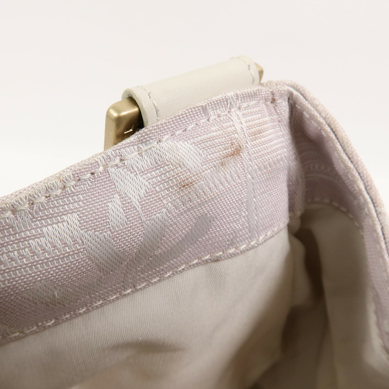 CHANEL 尼龍New Travel Line肩背袋-16