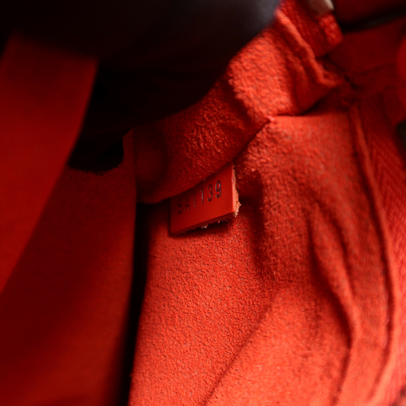 LOUIS VUITTON Epi Neo Noe MM銀扣肩背袋-6