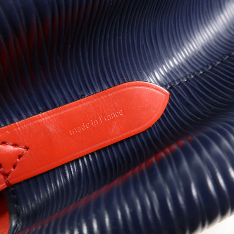 LOUIS VUITTON Epi Neo Noe MM銀扣肩背袋-14