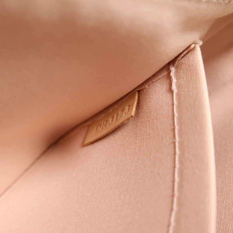 LOUIS VUITTON Monogram Vernis Lexington Pochette肩背袋-6