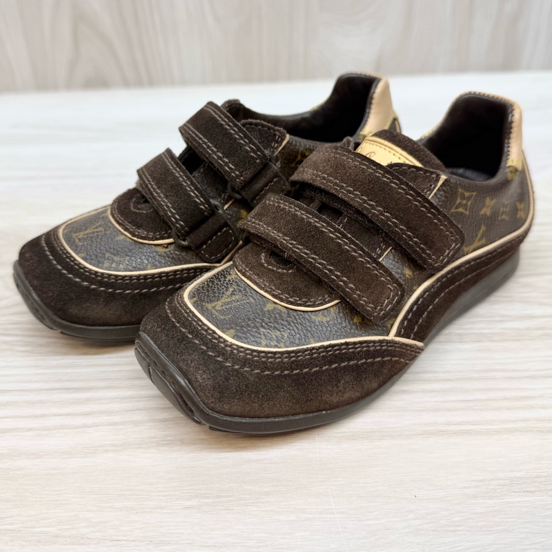 LV擺漂亮就好✨原花絕版麂皮前雙條設計童鞋-3