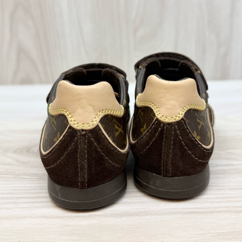 LV擺漂亮就好✨原花絕版麂皮前雙條設計童鞋-5