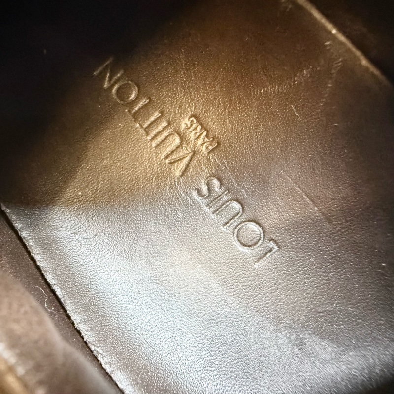 LV擺漂亮就好✨原花絕版麂皮前雙條設計童鞋-8