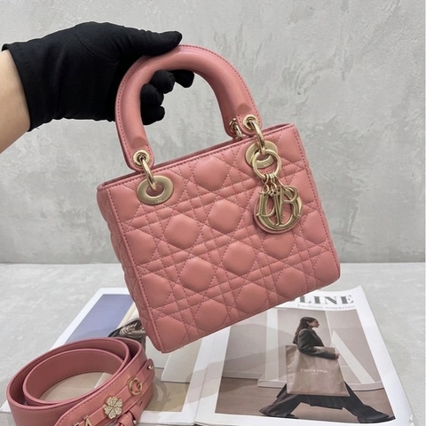 Dior/迪奥  四格戴妃 20年 尺寸：20*17*8