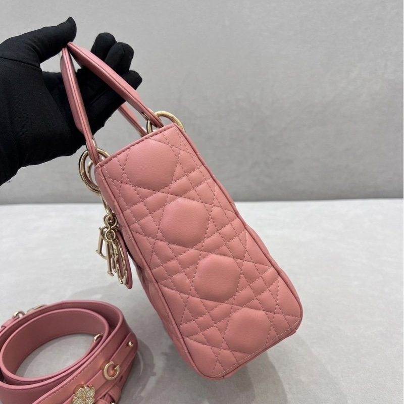 Dior/迪奥  四格戴妃 20年 尺寸：20*17*8-6