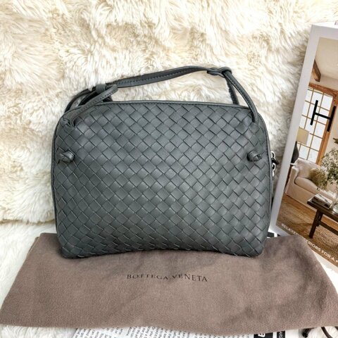 Bottega Veneta Nodini 深灰色 編織 羊皮