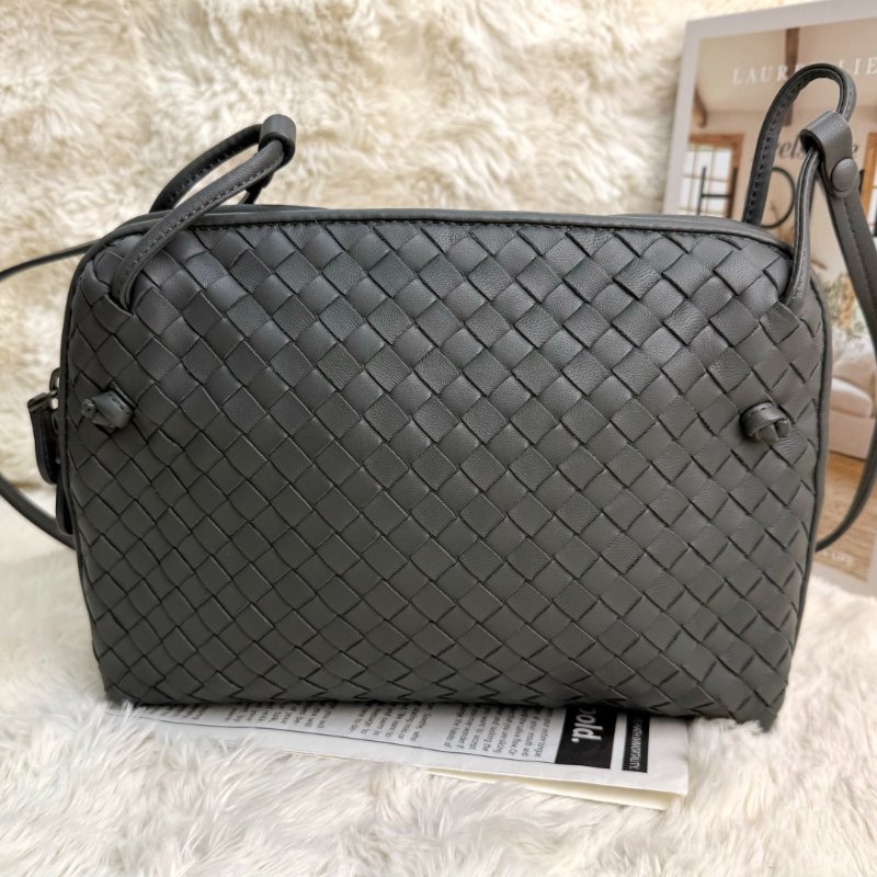 Bottega Veneta Nodini 深灰色 編織 羊皮-1