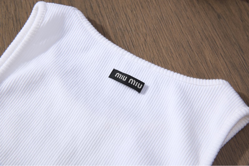 MiuMiu字母印花修身針織背心-8