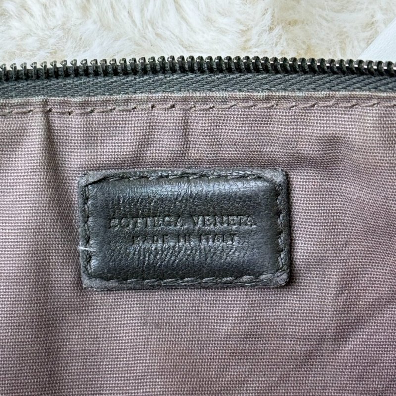 BV 拼色編織手拿包-3