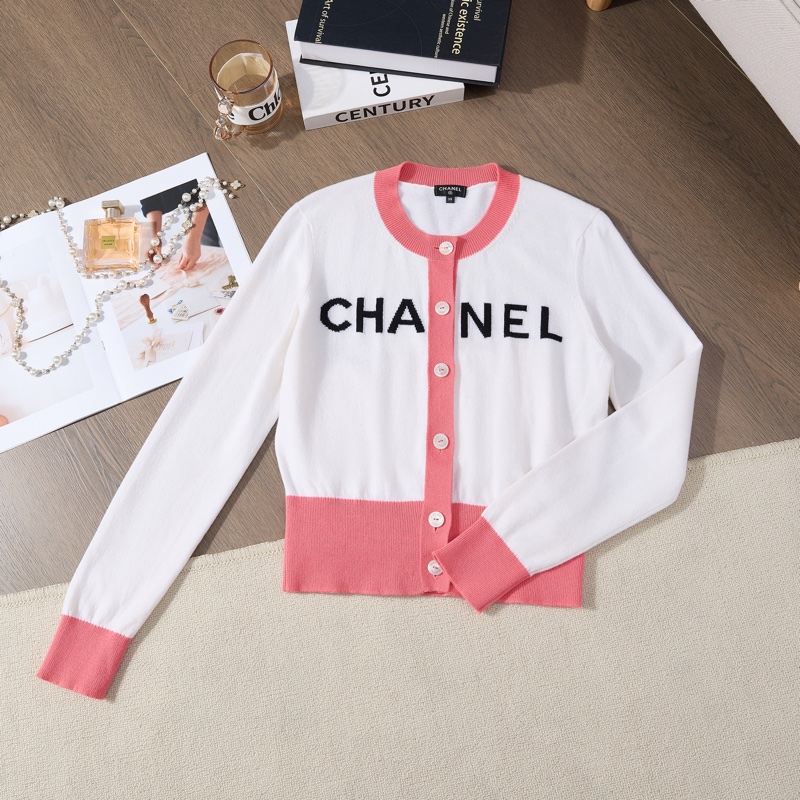 Chanel字母刺繡粉白拼色針織開衫-8