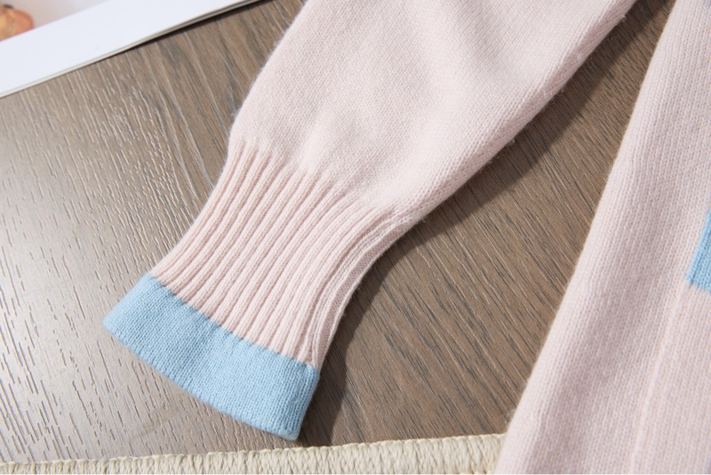 Chanel粉藍撞色V領針織開衫-5