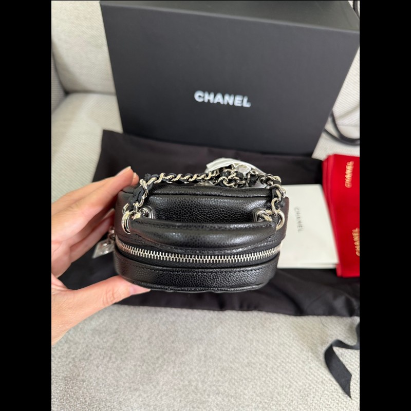 香奈兒經典黑色荔枝皮銀鏈小書包-10