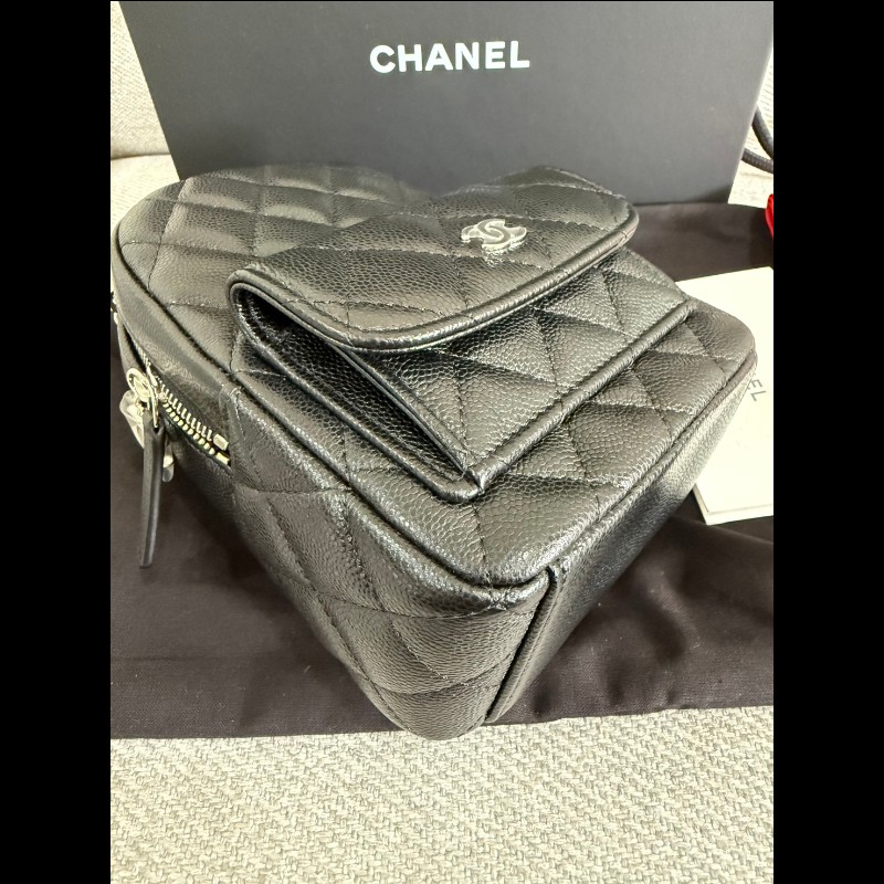 香奈兒經典黑色荔枝皮銀鏈小書包-12