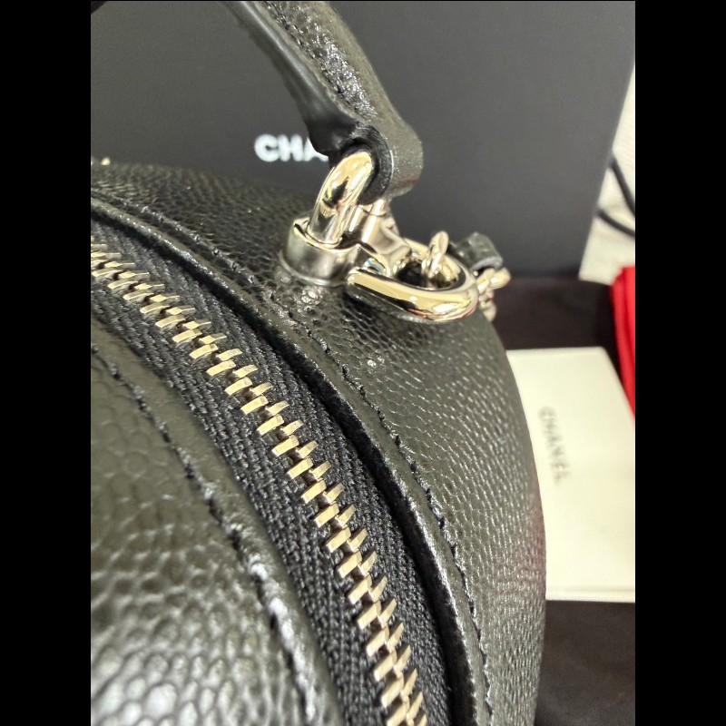 香奈兒經典黑色荔枝皮銀鏈小書包-18