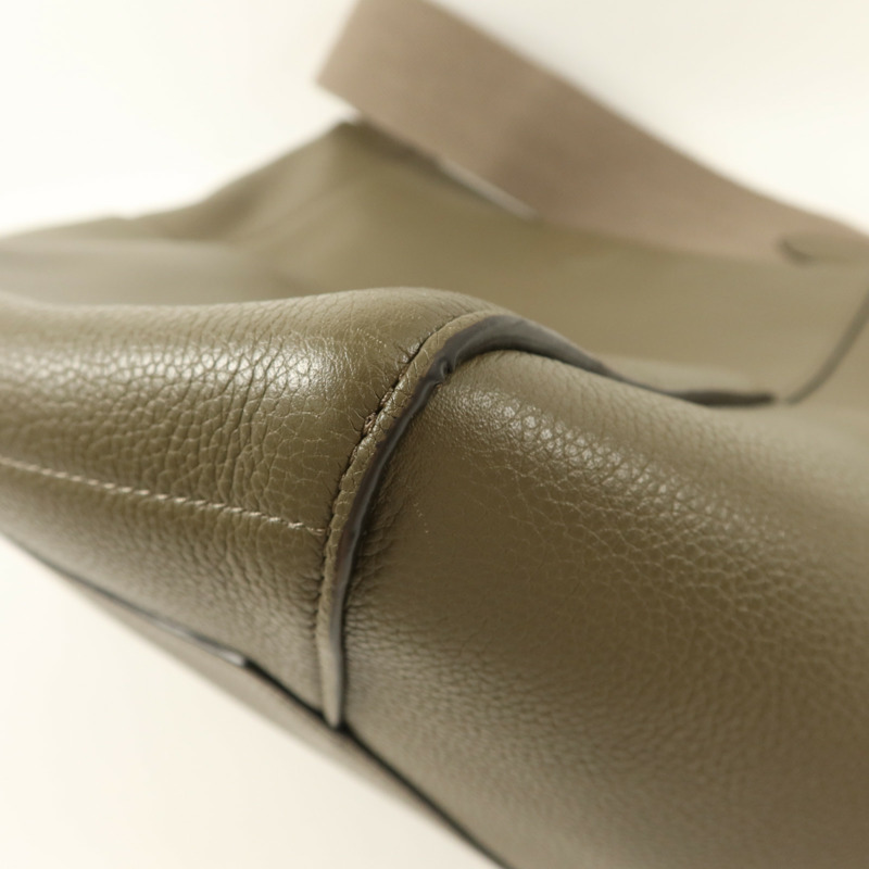 CELINE 牛皮皮革Sangle Bucket Bag肩背袋-13